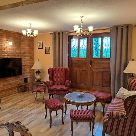 Szachulcowa Zagroda *