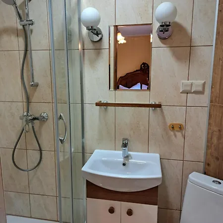 Szachulcowa Zagroda مزرعة للإقامة *